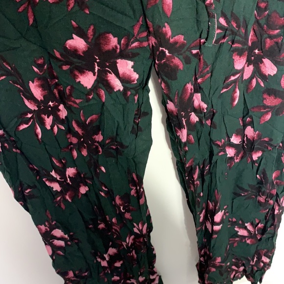 Jack by BB Dakota Women's Floral Jumpsuit - Picture 4 of 8